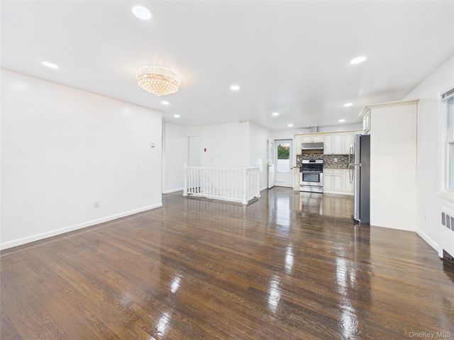 9 Ferndale Drive, Hicksville, NY 11801