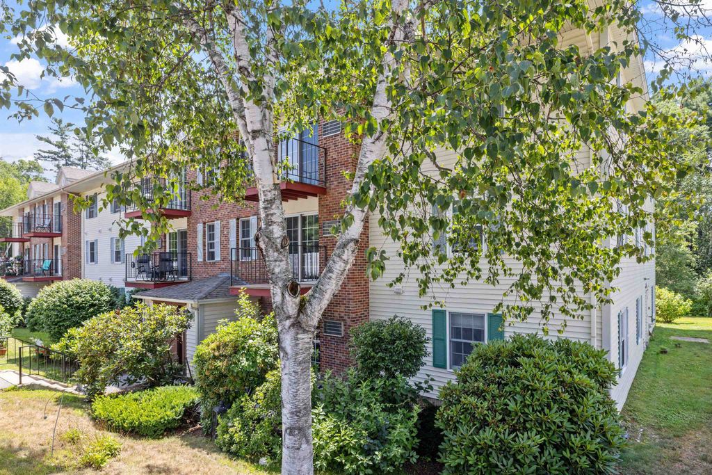 130 Endicott St N Unit 505, Laconia, NH 03246
