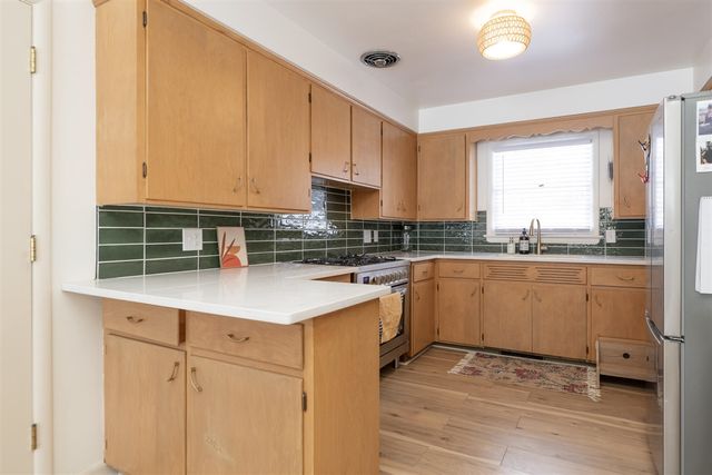 906 Wilshire Boulevard, Kalamazoo, MI 49008