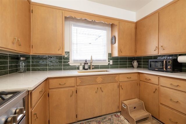 906 Wilshire Boulevard, Kalamazoo, MI 49008