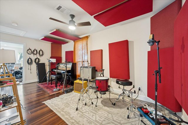 907 E 53rd ST, Austin, TX 78751