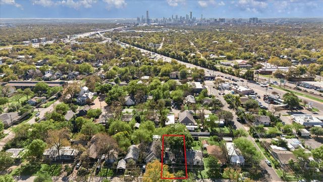 907 E 53rd ST, Austin, TX 78751