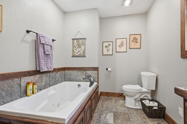 9948 Nyssa Drive, Neosho, MO 64850