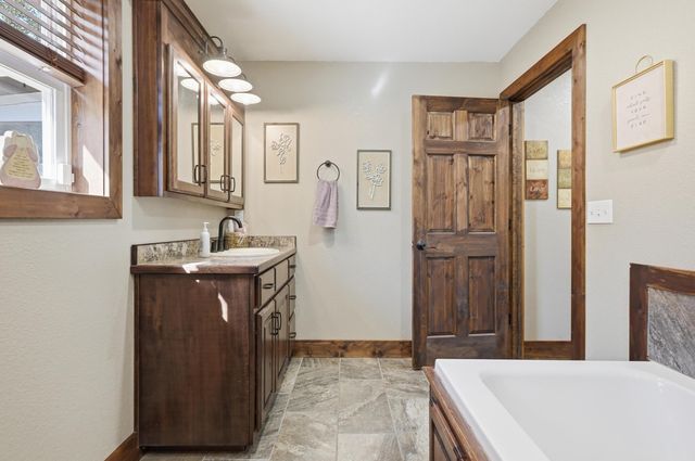 9948 Nyssa Drive, Neosho, MO 64850