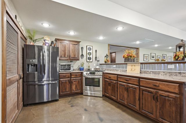 9948 Nyssa Drive, Neosho, MO 64850