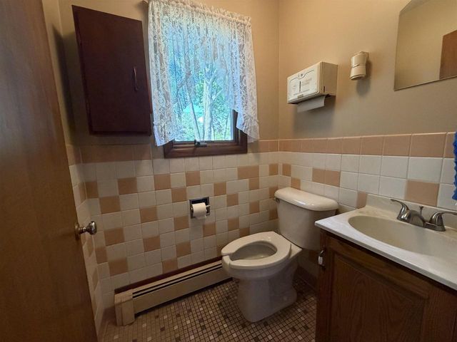 535 PARK AVENUE, Waupaca, WI 54981