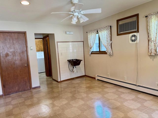 535 PARK AVENUE, Waupaca, WI 54981