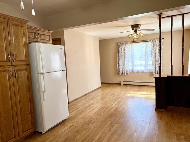 535 PARK AVENUE, Waupaca, WI 54981