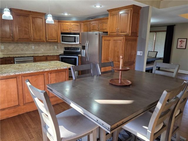 18909 E 34th Terrace, Independence, MO 64057