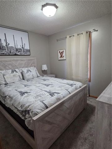 18909 E 34th Terrace, Independence, MO 64057