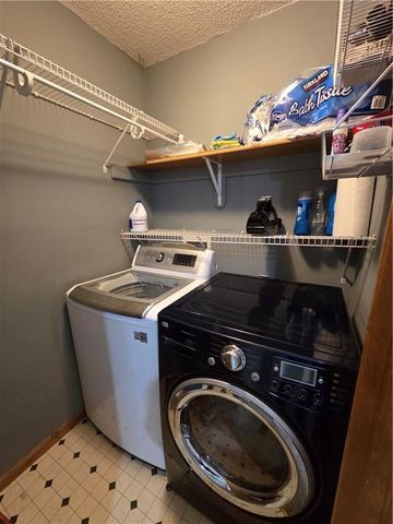 18909 E 34th Terrace, Independence, MO 64057