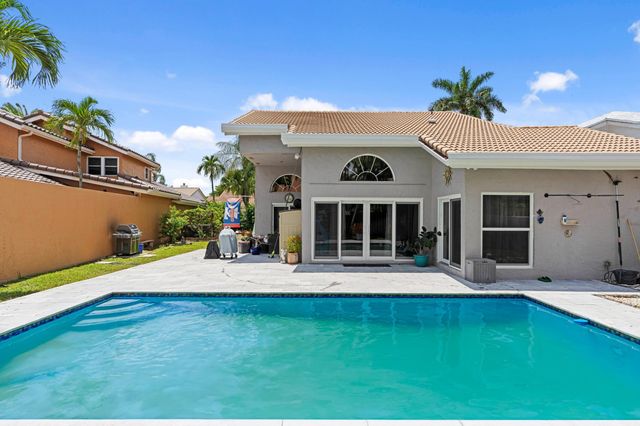 10333 Buena Ventura Drive, Boca Raton, FL 33498