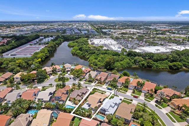 10333 Buena Ventura Drive, Boca Raton, FL 33498