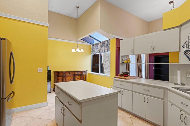 10333 Buena Ventura Drive, Boca Raton, FL 33498