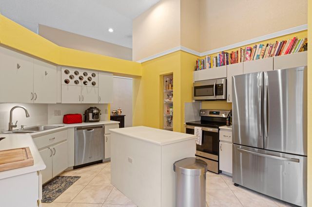 10333 Buena Ventura Drive, Boca Raton, FL 33498