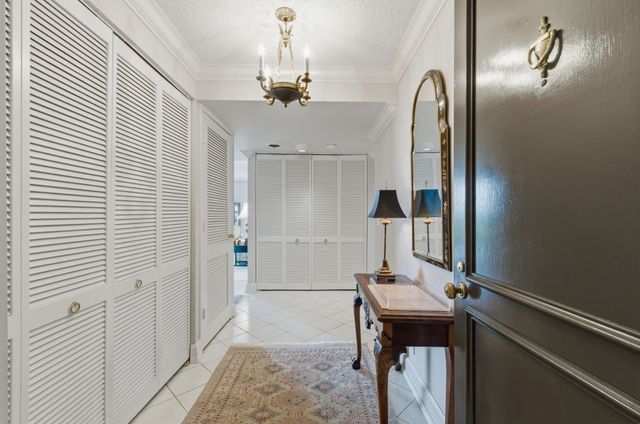 3901 West End Ave Apt 706, Nashville, TN 37205
