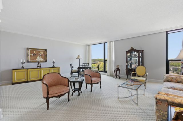 3901 West End Ave Apt 706, Nashville, TN 37205