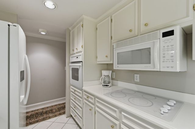 3901 West End Ave Apt 706, Nashville, TN 37205