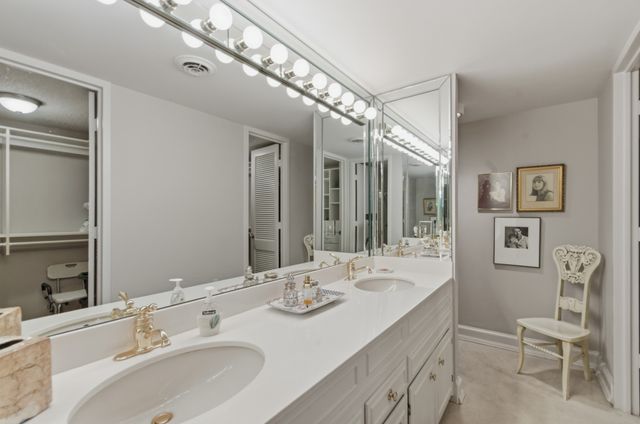 3901 West End Ave Apt 706, Nashville, TN 37205