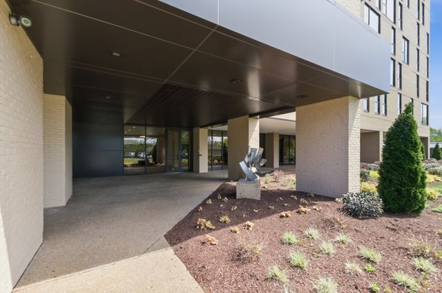 3901 West End Ave Apt 706, Nashville, TN 37205
