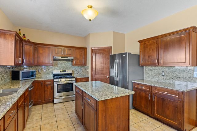 2408 Sun Gate Trail SW, Albuquerque, NM 87121