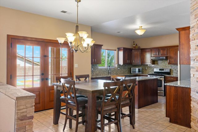 2408 Sun Gate Trail SW, Albuquerque, NM 87121