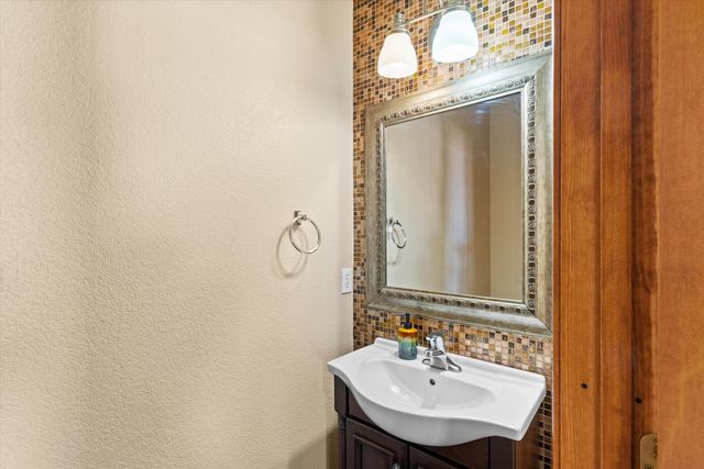 2408 Sun Gate Trail SW, Albuquerque, NM 87121