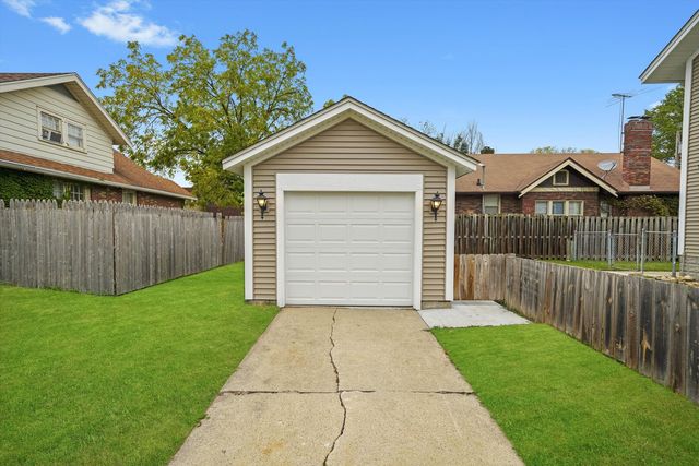 1604 Grant Avenue, Rockford, IL 61103