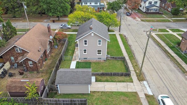 1604 Grant Avenue, Rockford, IL 61103