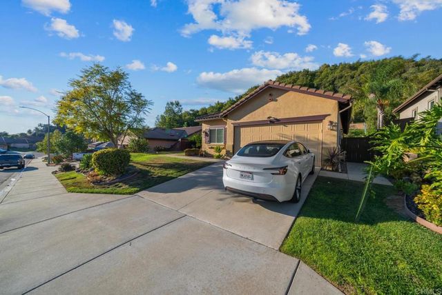 3146 Willow Tree Lane, Escondido, CA 92027