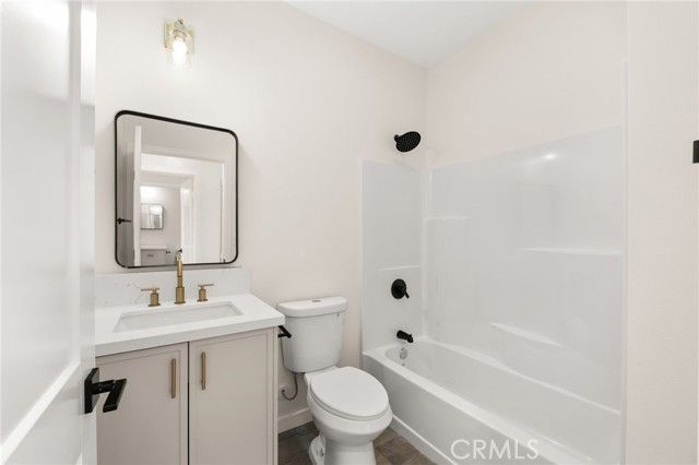 2155 Euclid Avenue, Long Beach, CA 90815