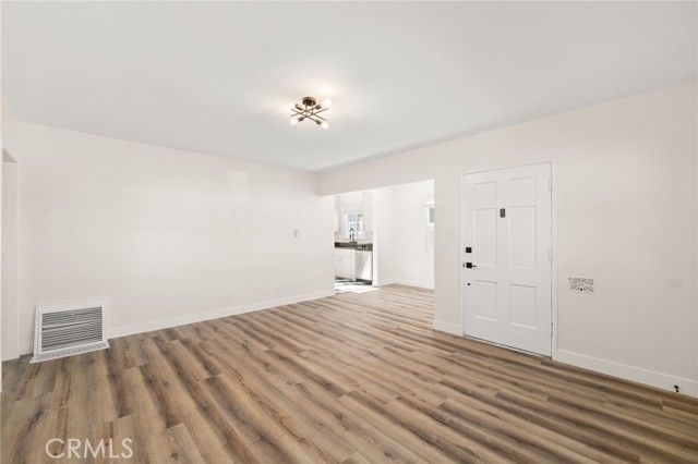 2155 Euclid Avenue, Long Beach, CA 90815