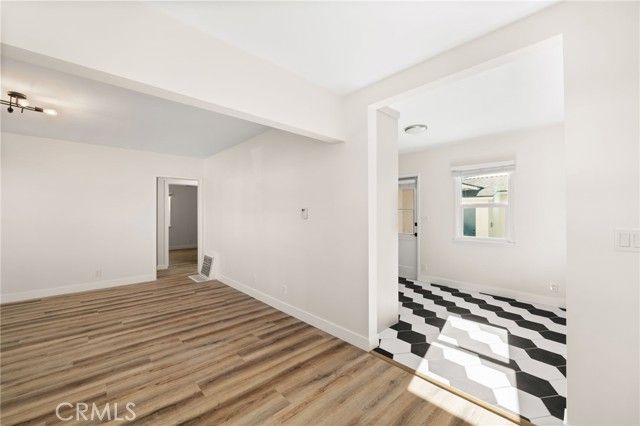 2155 Euclid Avenue, Long Beach, CA 90815