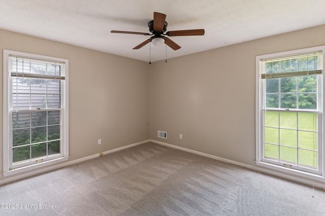 9302 Marse Henry Dr, Louisville, KY 40299