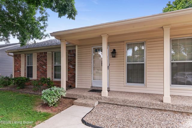 9302 Marse Henry Dr, Louisville, KY 40299