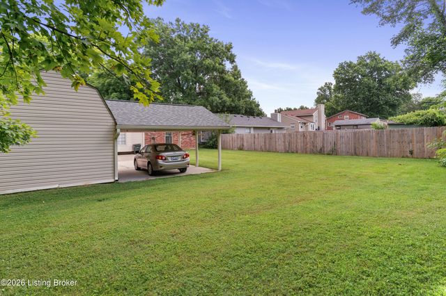 9302 Marse Henry Dr, Louisville, KY 40299