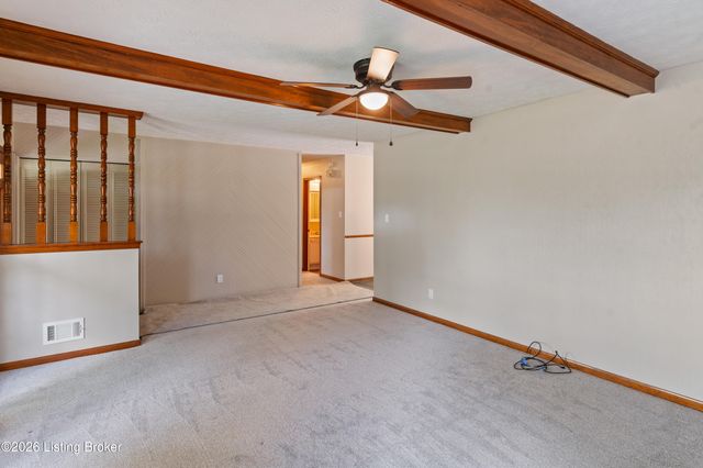 9302 Marse Henry Dr, Louisville, KY 40299