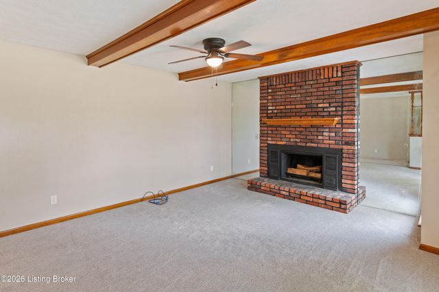 9302 Marse Henry Dr, Louisville, KY 40299