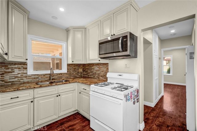 4281 E Jacinto, Long Beach, CA 90815