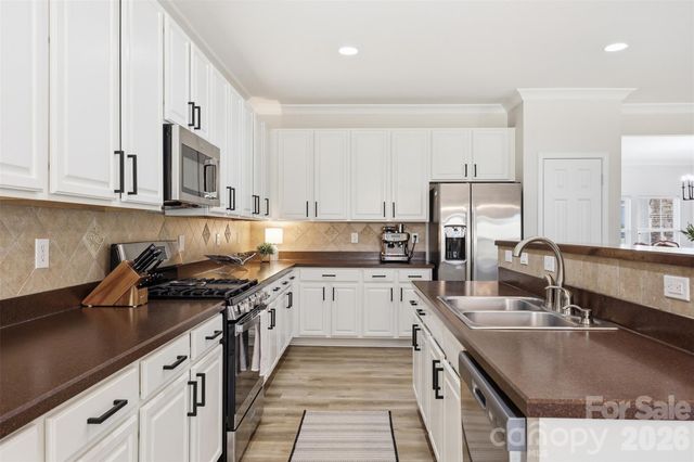 7010 Evanton Loch Road, Charlotte, NC 28278