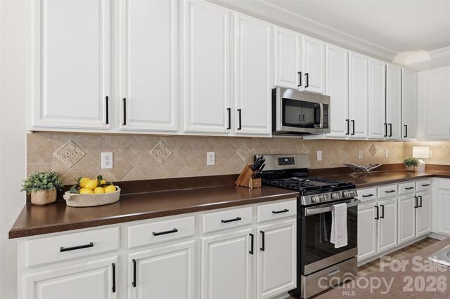 7010 Evanton Loch Road, Charlotte, NC 28278