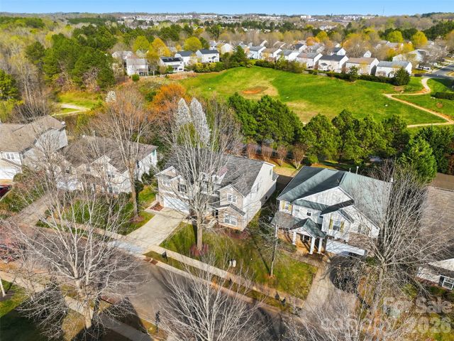 7010 Evanton Loch Road, Charlotte, NC 28278