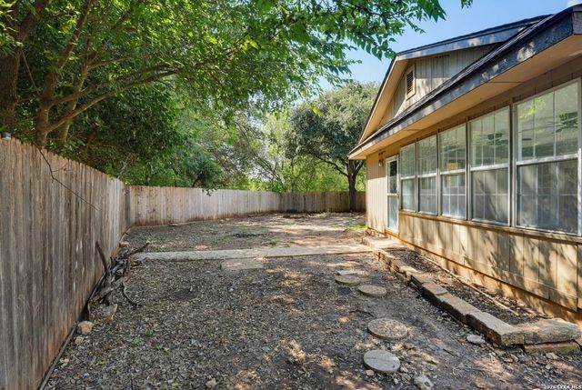8006 Tokay, San Antonio, TX 78254