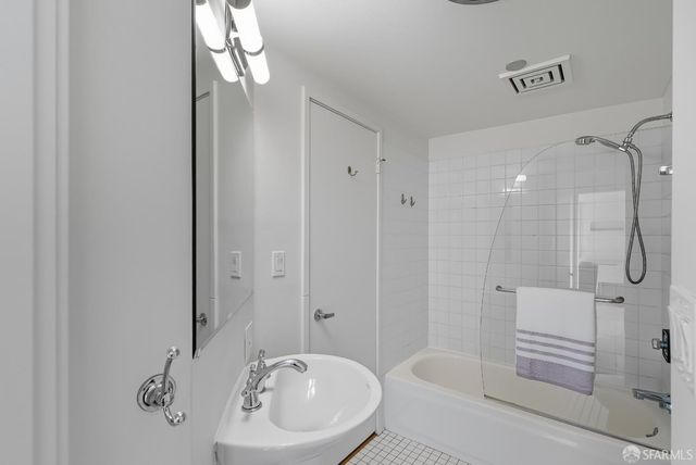 1 Daniel Burnham Court 303, San Francisco, CA 94109