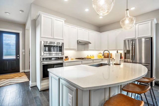 222 Thistle Drive, Montgomery, TX 77316