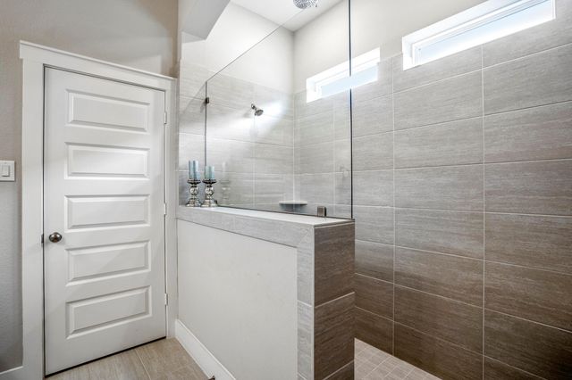 222 Thistle Drive, Montgomery, TX 77316