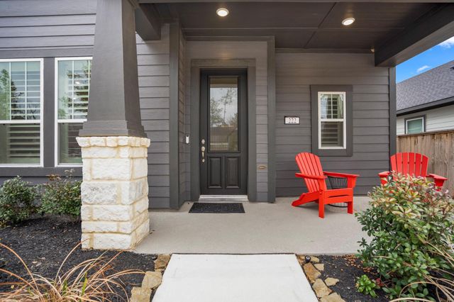 222 Thistle Drive, Montgomery, TX 77316