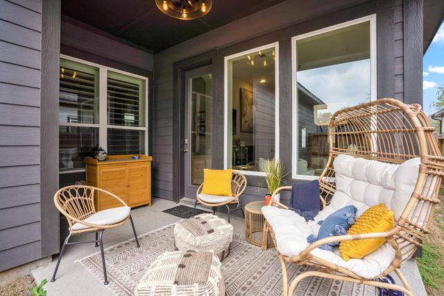 222 Thistle Drive, Montgomery, TX 77316