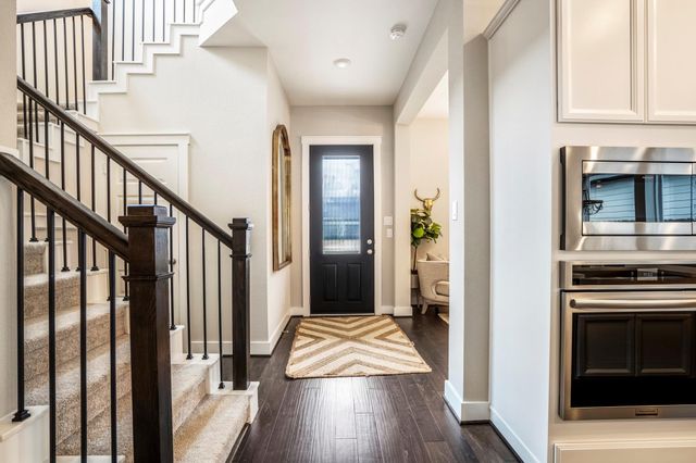 222 Thistle Drive, Montgomery, TX 77316