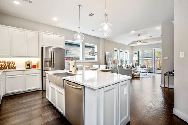 222 Thistle Drive, Montgomery, TX 77316